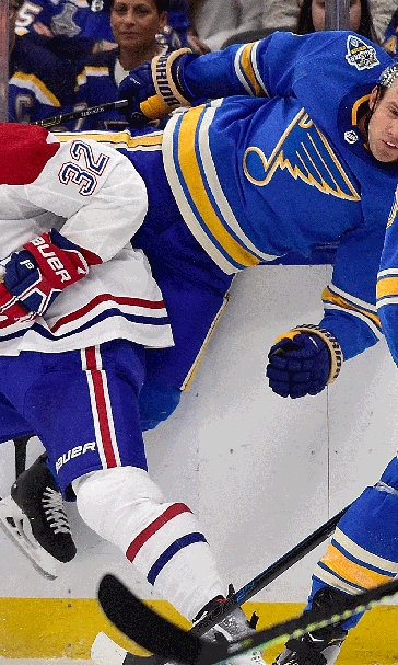 Blues slip in second period, drop fourth straight in 5-2 loss